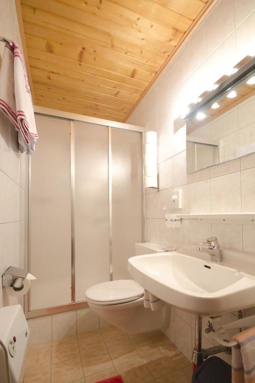 Apart-Pension Wasserfall Neustift im Stubaital Habitación foto
