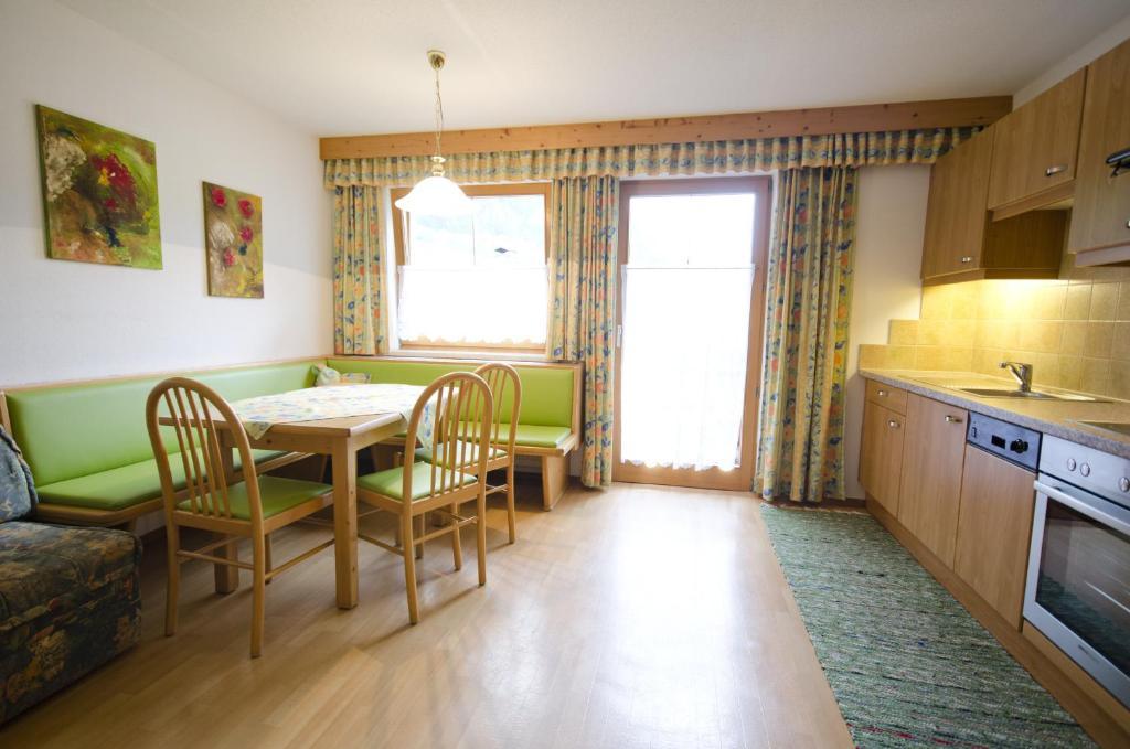 Apart-Pension Wasserfall Neustift im Stubaital Habitación foto