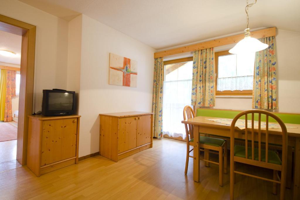 Apart-Pension Wasserfall Neustift im Stubaital Habitación foto