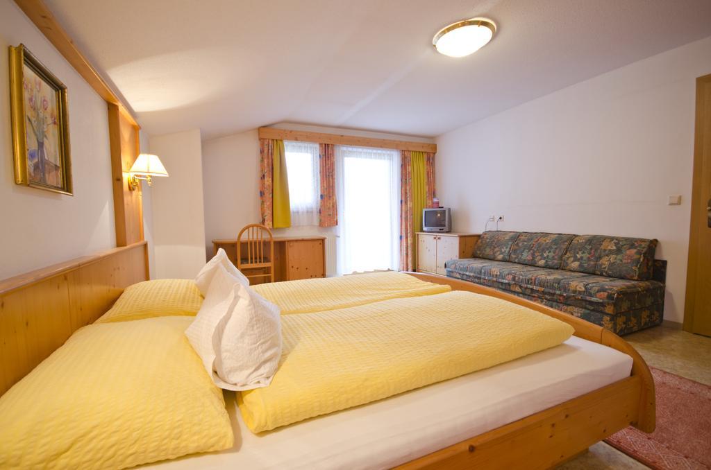 Apart-Pension Wasserfall Neustift im Stubaital Exterior foto
